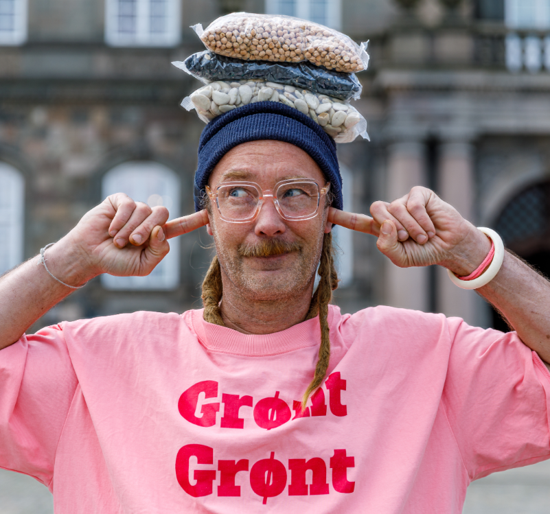 Nikolaj Kirk Square Www (2)